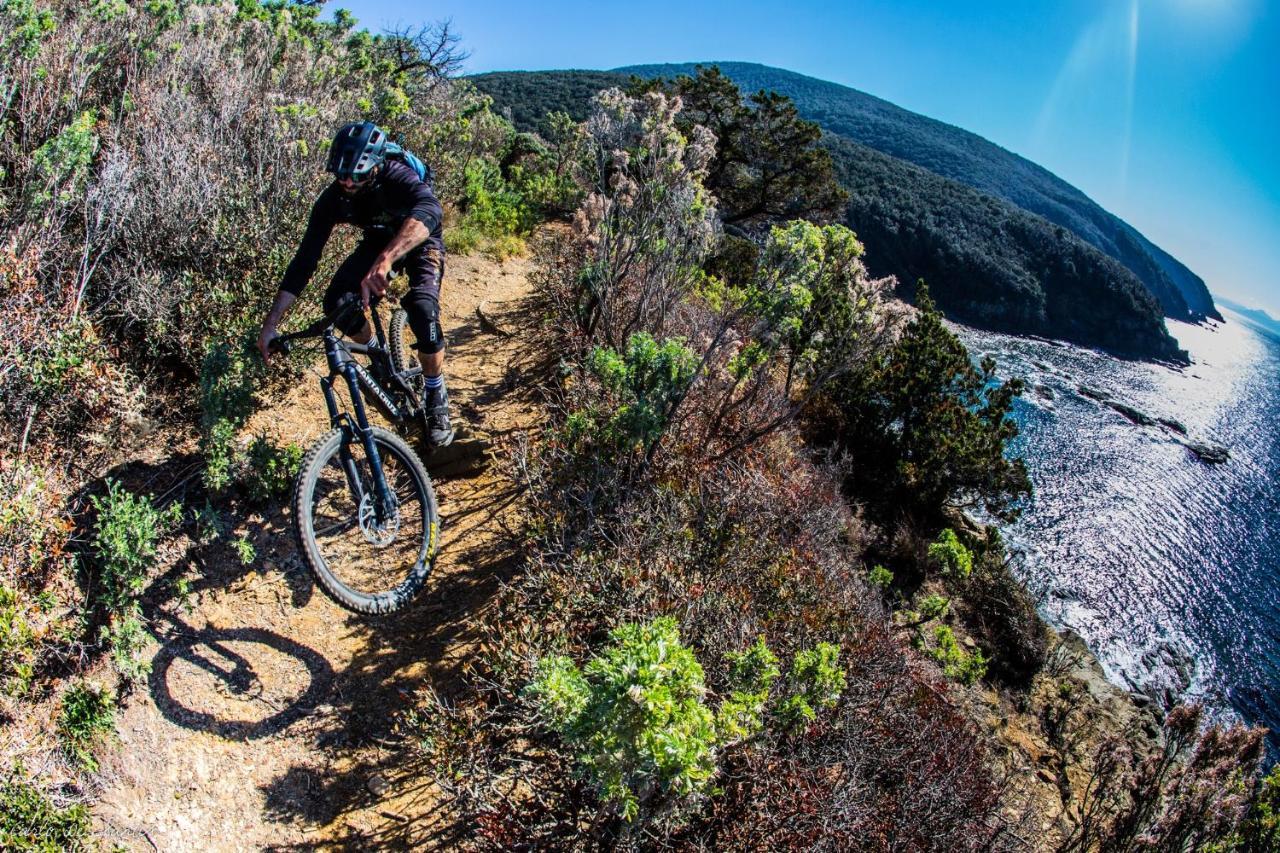 Poggio All'Agnello Sport & Active Holidays Populonia Eksteriør bilde